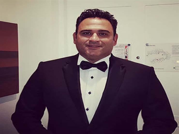 "قُبلة على الوجه".. أكرم حسني يهنئ محمد منير بعيد ميلاده "قُبلة على الوجه".. أكرم حسني يهنئ محمد منير بعيد ميلاده