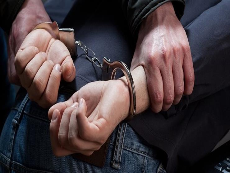  ضبط سائق وطالب بتهمة الاتجار في المواد المخدرة بدمياط