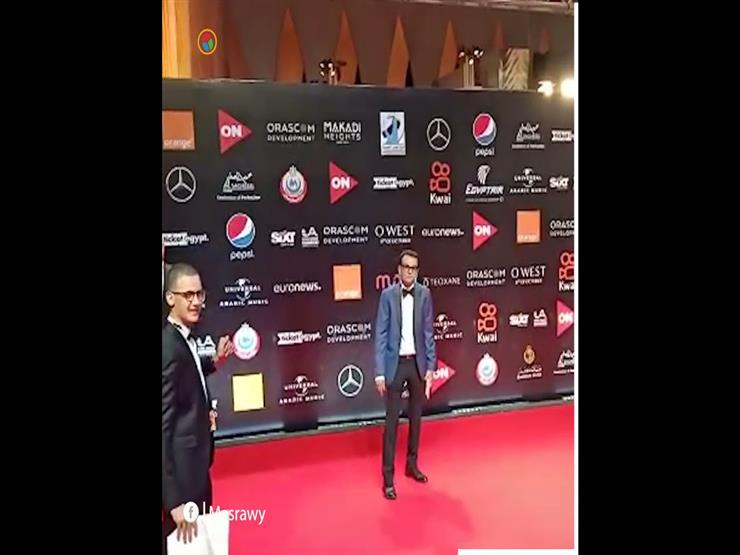 طارق الشناوي وخالد منصور وأمير رمسيس على السجادة الحمراء لمهرجان الجونة السينمائي