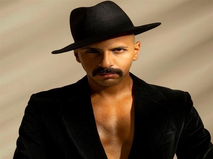 حسن أبو الروس ينشر صورة مع زوجته: "من على الريد كاربت مع المدام" حسن أبو الروس ينشر صورة مع زوجته: "من على الريد كاربت مع المدام"