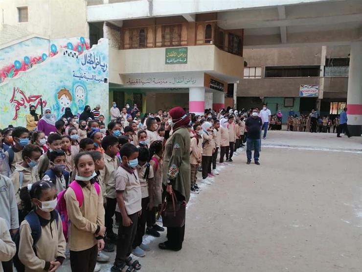 "العيال بيناموا في المحاضرة الأونلاين" .. نائب وزير التعليم عن حضور الطلبة للمدارس