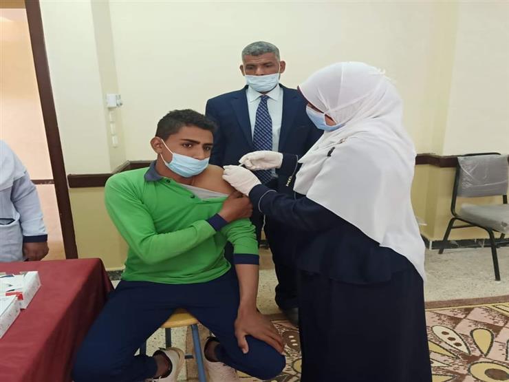"بشكل اختياري".. نادر سعد: رحلات مدرسية قريبًا لنقل الطلاب لمراكز التطعيم للحصول على اللقاح