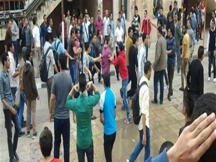 بسبب معاكسة فتاة.. كشف ملابسات فيديو نشوب مشاجرة داخل مدرسة في البحيرة بسبب معاكسة فتاة.. كشف ملابسات فيديو نشوب مشاجرة داخل مدرسة في البحيرة