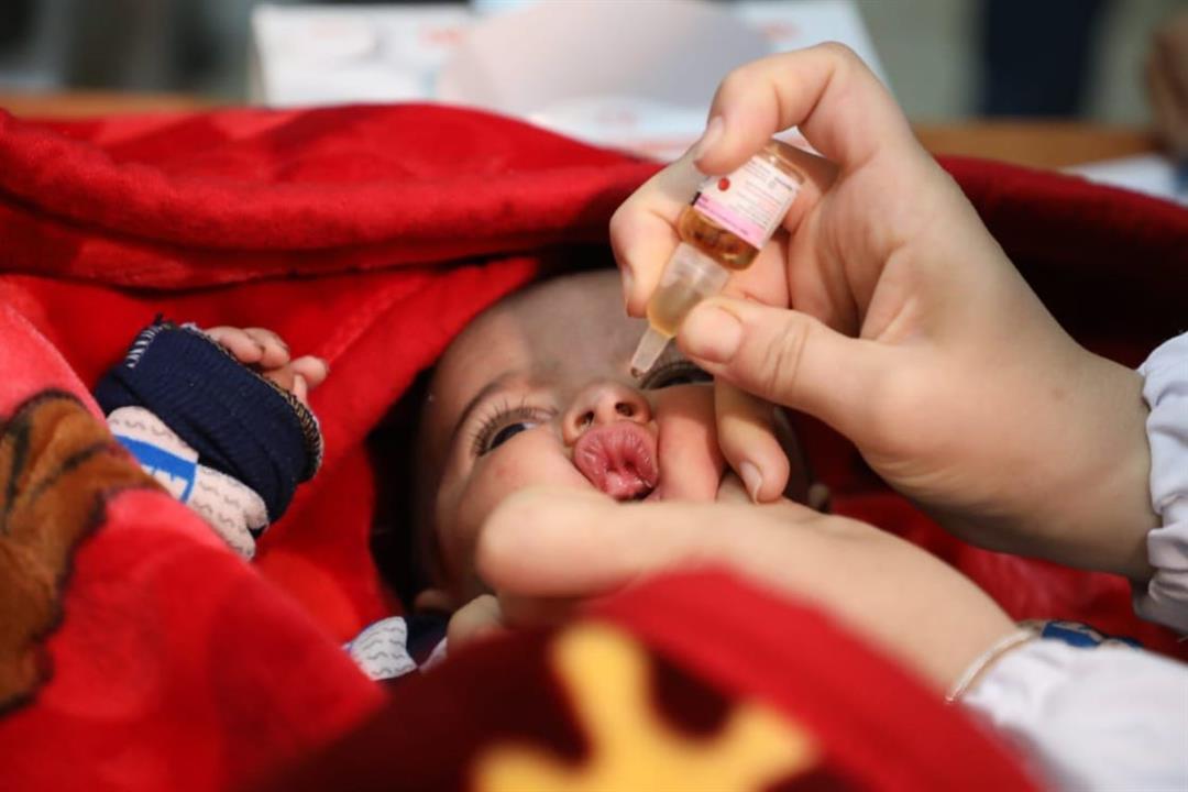 شلل الاطفال تطعيم بدء حملة