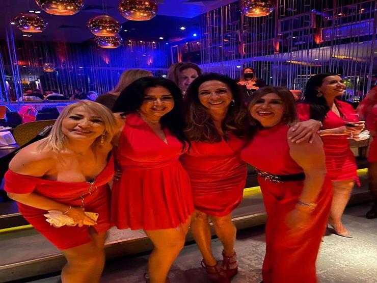 بالأحمر.. رانيا يوسف ترقص مع صديقاتها في الاحتفال بعيد ميلادها (فيديو)
