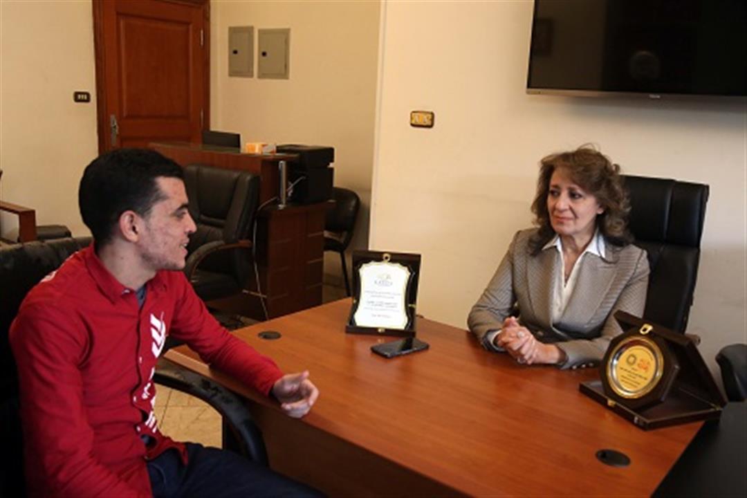 الدكتورة إيناس شلتوت مع محرر الكونسلتو