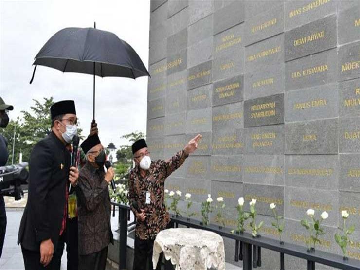 إزاحة الستار عن نصب تذكاري لـ"أبطال كوفيد-19" بإندونيسيا