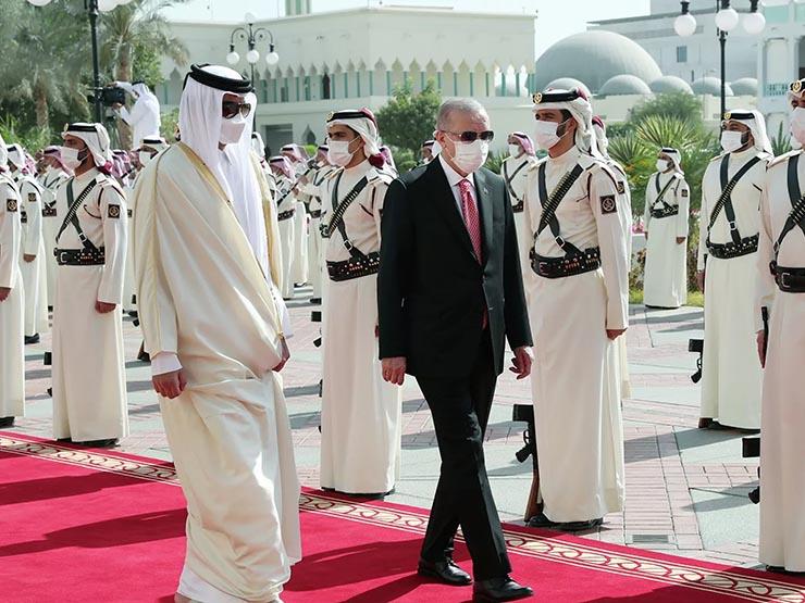 تداول فيديو من موكب إردوغان في الدوحة وخلفه الخيّالة القطريين تداول فيديو من موكب إردوغان في الدوحة وخلفه الخيّالة القطريين