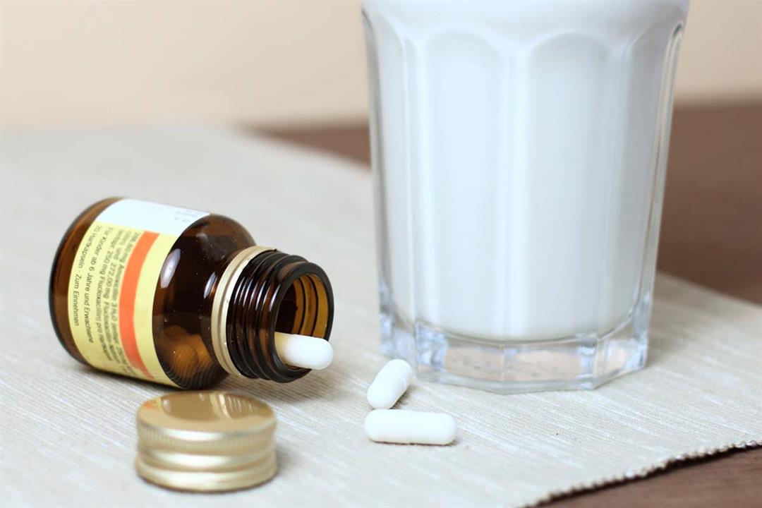 لماذا يوصي الأطباء بعدم تناول المضادات الحيوية مع الحليب؟
