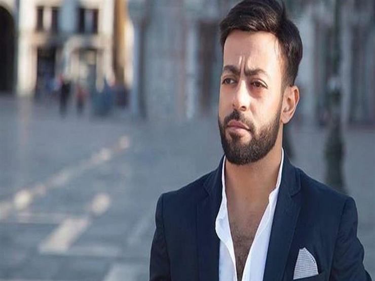 "أنا صايم يا فاطرة".. تعليق تامر عاشور على صورته مع طفلة مريضة بالسرطان يعرضه للهجوم "أنا صايم يا فاطرة".. تعليق تامر عاشور على صورته مع طفلة مريضة بالسرطان يعرضه للهجوم