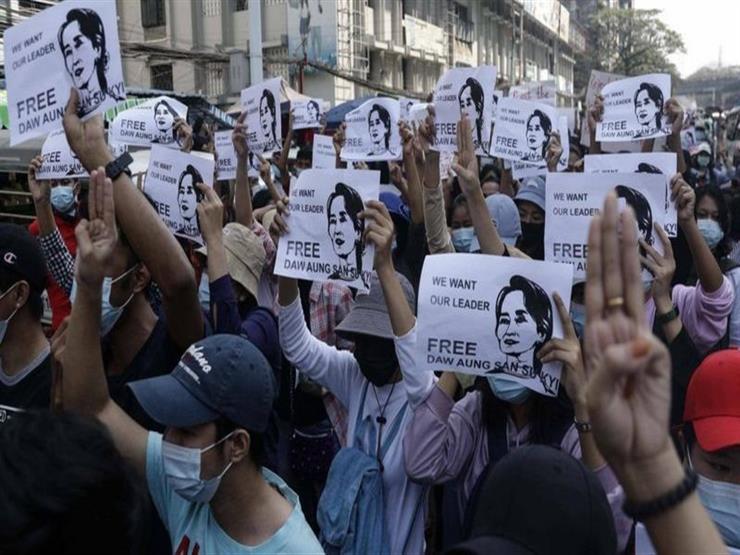 انقلاب ميانمار: بريطانيا تفرض عقوبات على قادة في جيش ميانمار انقلاب ميانمار: بريطانيا تفرض عقوبات على قادة في جيش ميانمار