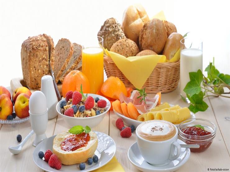 خبراء تغذية يحذرون من 4 أطعمة: لا تتناولها على الإفطار