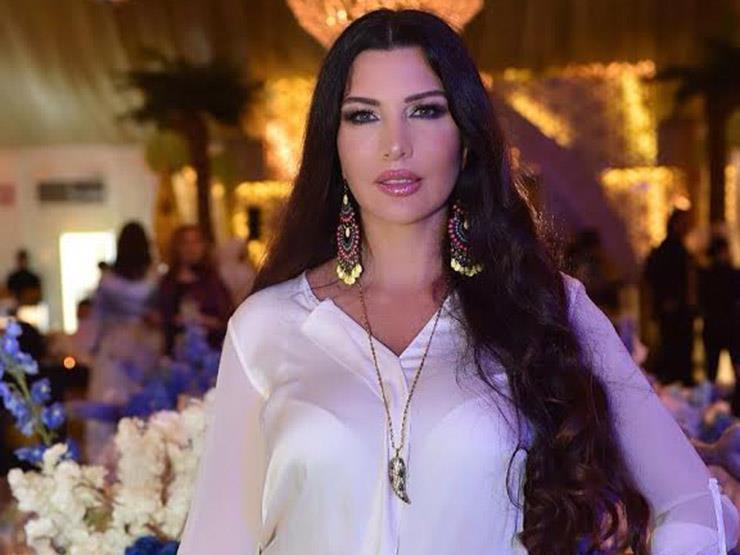 لاميتا فرنجية مع "الفراولة" في أحدث جلسة تصوير لاميتا فرنجية مع "الفراولة" في أحدث جلسة تصوير