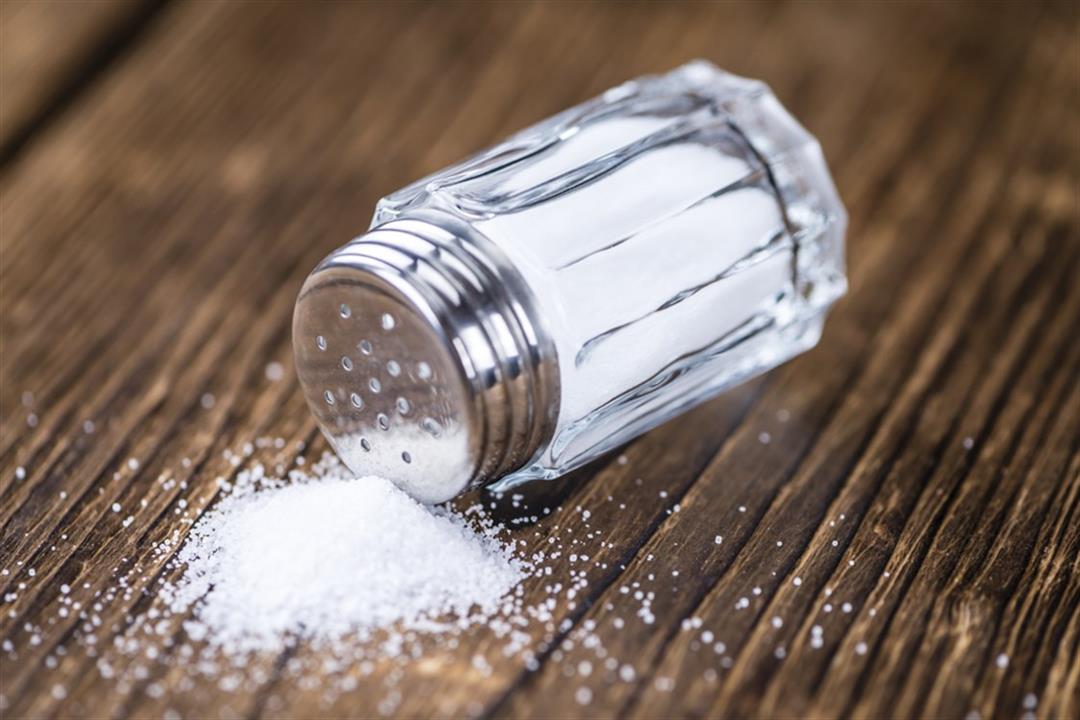 هل يعتبر التوقف عن تناول الملح تمامًا أمرًا صحيًا؟