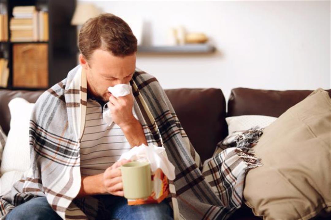 لماذا يعاني البعض من استمرار أعراض الإنفلونزا؟.. دراسة تجيب