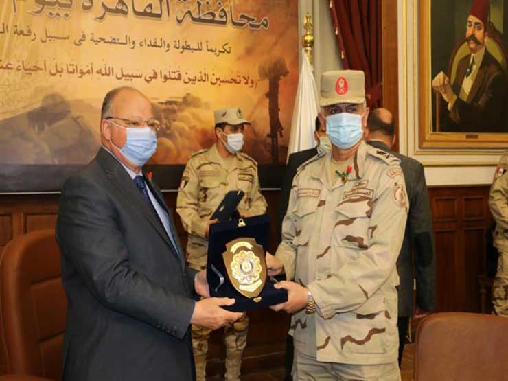 تكريما لهم.. محافظ القاهرة يطلق أسماء عدد من الشهداء على مدارس بالعاصمة تكريما لهم.. محافظ القاهرة يطلق أسماء عدد من الشهداء على مدارس بالعاصمة