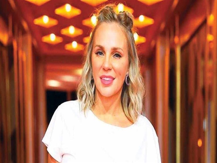 فيديو| شيرين رضا تكشف تفاصيل دورها في مسلسل "60 دقيقة" فيديو| شيرين رضا تكشف تفاصيل دورها في مسلسل "60 دقيقة"