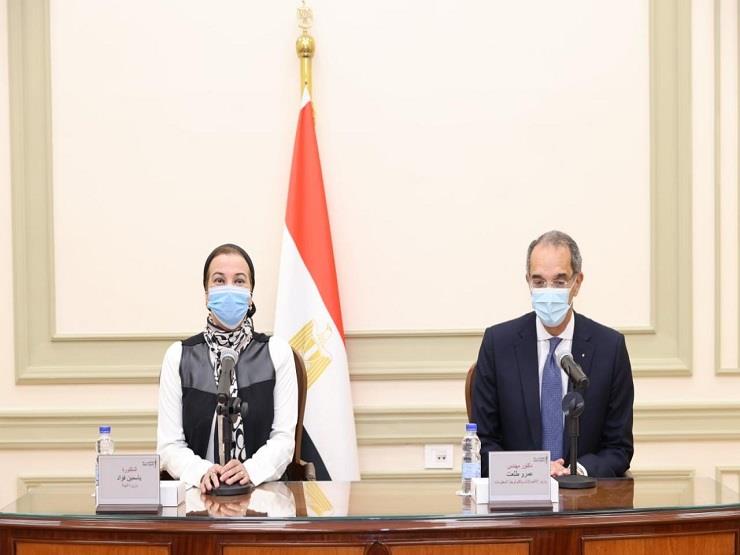 "الاتصالات" و"البيئة" تتفقان على مراجعة شروط تراخيص بناء أبراج المحمول "الاتصالات" و"البيئة" تتفقان على مراجعة شروط تراخيص بناء أبراج المحمول