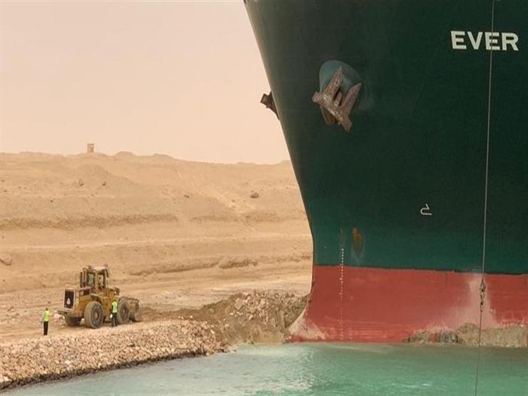  مهاب مميش: "ليس هناك أي تعويضات ستدفعها مصر جراء جنوح السفينة البنمية"
