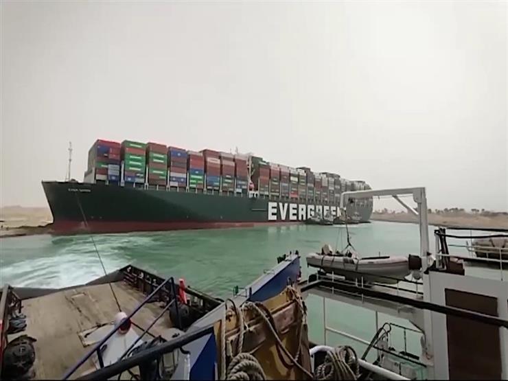 رئيس قناة السويس: حافظنا على سلامة السفينة الجانحة والحاويات