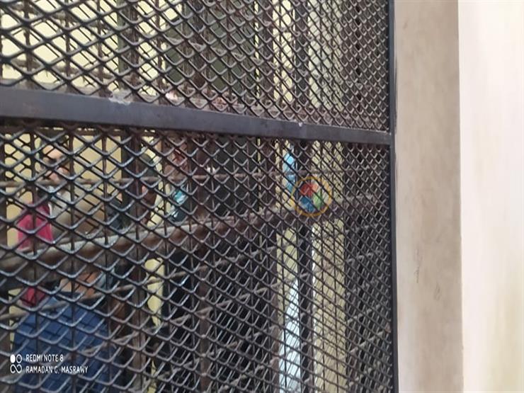 نشرة الحوادث.. شاب يتخلص من والدته بـ17 طعنة وتطورات قضية "طفلة المعادي" نشرة الحوادث.. شاب يتخلص من والدته بـ17 طعنة وتطورات قضية "طفلة المعادي"