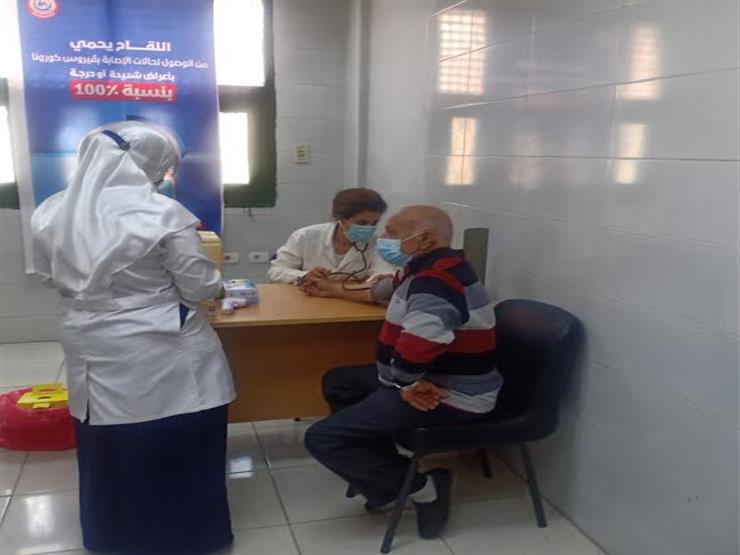 استقبال 26 حالة لتلقي لقاح فيروس كورونا في قنا استقبال 26 حالة لتلقي لقاح فيروس كورونا في قنا