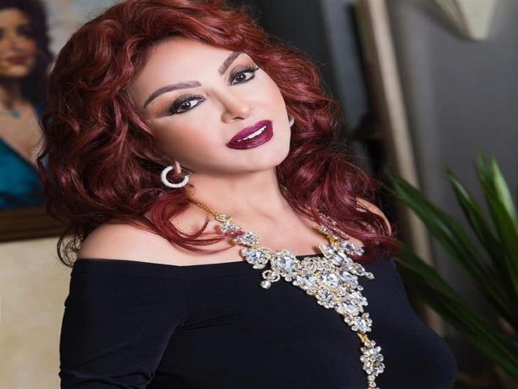 بعد تكريمها بالأقصر..نبيلة عبيد لنادية الجندي: "تستاهلي" بعد تكريمها بالأقصر..نبيلة عبيد لنادية الجندي: "تستاهلي"
