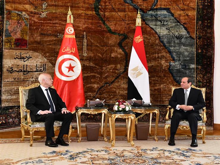 الرئيس السيسي يهنئ نظيره التونسي بحلول شهر رمضان الرئيس السيسي يهنئ نظيره التونسي بحلول شهر رمضان