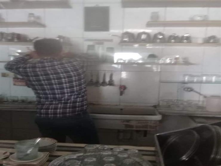 ١٠ محاضر لمحال خالفت إجراءات مواجهة "كورونا" في دمياط.. صور ١٠ محاضر لمحال خالفت إجراءات مواجهة "كورونا" في دمياط.. صور