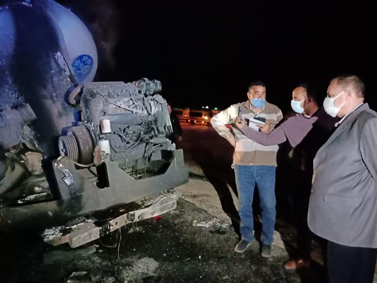20 وفاة حتى الآن.. لحظة اشتعال النيران بأتوبيس ركاب حادث أسيوط (فيديو) 20 وفاة حتى الآن.. لحظة اشتعال النيران بأتوبيس ركاب حادث أسيوط (فيديو)