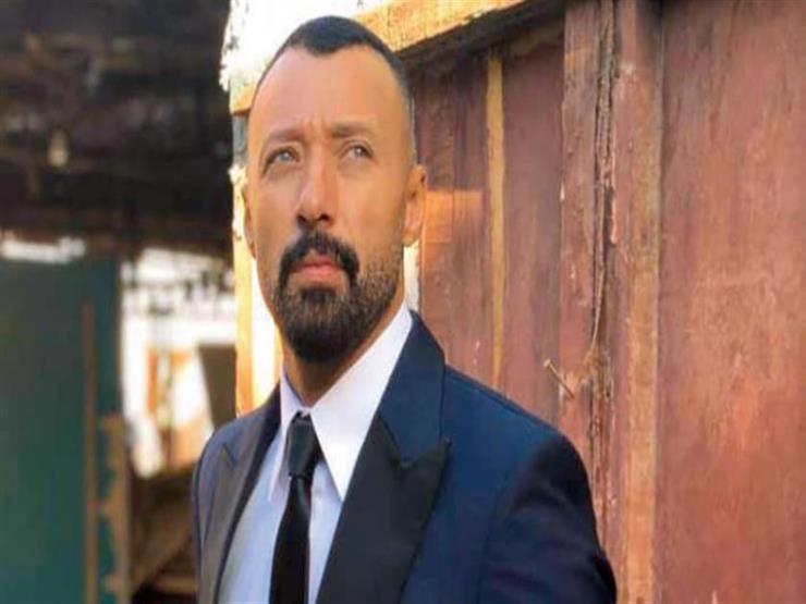 أحمد فهمي يدعم الأهلي: "من تالتة شمال.. بنهز جبال" أحمد فهمي يدعم الأهلي: "من تالتة شمال.. بنهز جبال"
