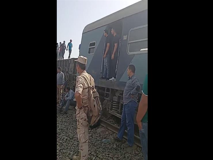فزع و صُراخ.. لقطات من حادث انقلاب 4 عربات بقطار طوخ (فيديو) فزع و صُراخ.. لقطات من حادث انقلاب 4 عربات بقطار طوخ (فيديو)