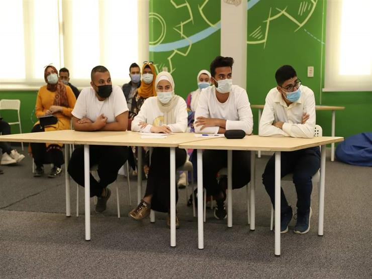 جامعة السويس تختتم مسابقة العباقرة بين الطلاب جامعة السويس تختتم مسابقة العباقرة بين الطلاب
