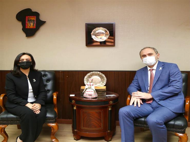 سفير بيلاروسيا يشيد بدعم الدولة المصرية للنهوض بأوضاع المرأة سفير بيلاروسيا يشيد بدعم الدولة المصرية للنهوض بأوضاع المرأة