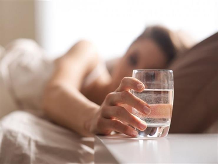 بعد السحور.. احذر شرب الماء قبل النوم مباشرة بعد السحور.. احذر شرب الماء قبل النوم مباشرة