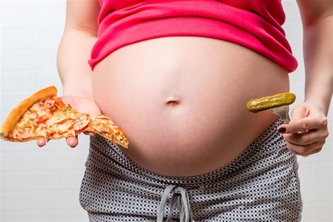 خبير التغذية يوضح الممنوع من الأطعمة على الحامل في رمضان