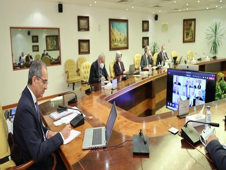 وزير الاتصالات: الانتهاء من رقمنة كل الخدمات الحكومية في 2022 وزير الاتصالات: الانتهاء من رقمنة كل الخدمات الحكومية في 2022
