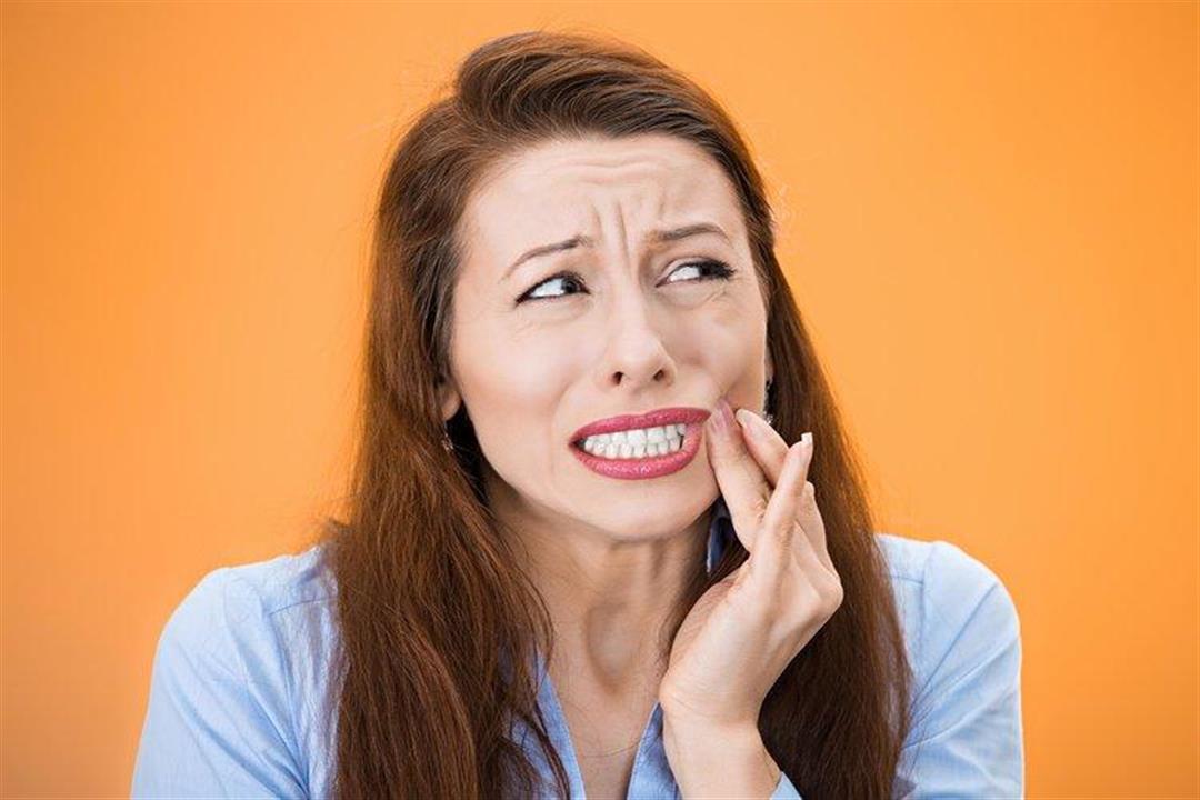 هل نحت الأسنان يسبب أضرارًا للفم؟.. إليك البدائل التجميلية