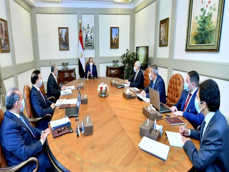 السيسي يعرب عن تقديره لإسهامات القطاع المصرفي في دعم مسيرة التنمية والمشروعات القومية السيسي يعرب عن تقديره لإسهامات القطاع المصرفي في دعم مسيرة التنمية والمشروعات القومية