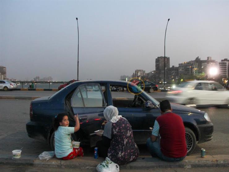 صُحبة حلوة.. حكايات الإفطار الرمضاني في شوارع القاهرة (صور) صُحبة حلوة.. حكايات الإفطار الرمضاني في شوارع القاهرة (صور)