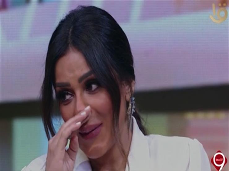 إنجي المقدم تبكي على الهواء متأثرة بمشهد لها في مسلسل "الاختيار 2" إنجي المقدم تبكي على الهواء متأثرة بمشهد لها في مسلسل "الاختيار 2"