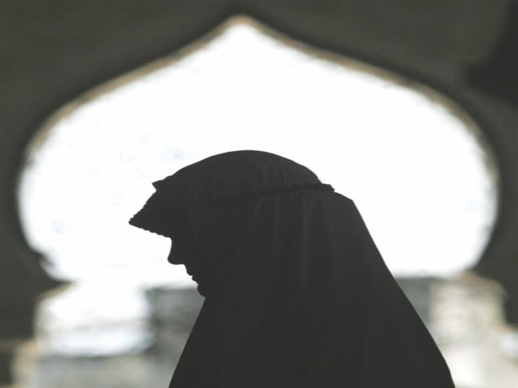 أحد علماء الأزهر: لا يجوز إجبار الرجل المرأة على ارتداء الحجاب