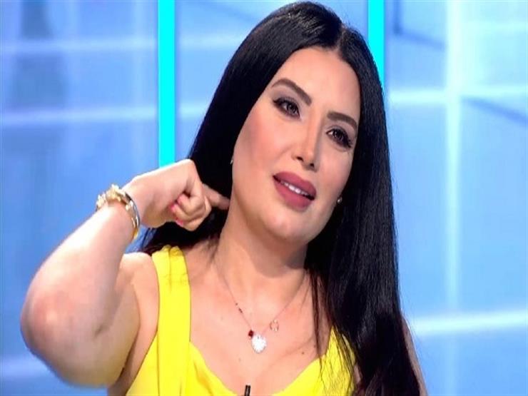 عبير صبري عن "لعبة نيوتن": "مفيهوش غير حسنات وبلا أخطاء" عبير صبري عن "لعبة نيوتن": "مفيهوش غير حسنات وبلا أخطاء"