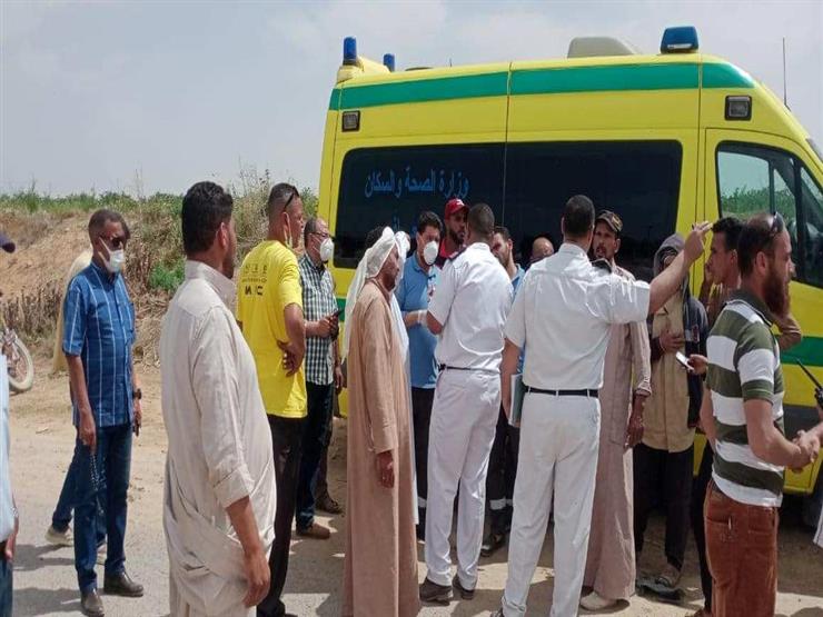 مصرع رضيع وإصابة 4 أشخاص في انقلاب سيارة بأسيوط مصرع رضيع وإصابة 4 أشخاص في انقلاب سيارة بأسيوط