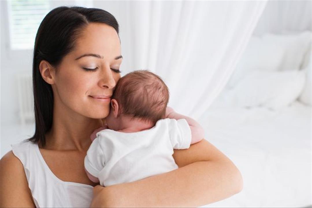 طريقة التعامل مع الأطفال الرضع.. 8 معلومات عليكِ معرفتها