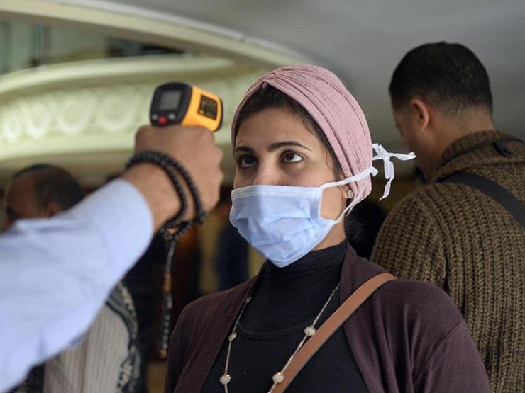 تعايُش حذر.. حال مصريين مع انحسار الموجة الثالثة من كورونا تعايُش حذر.. حال مصريين مع انحسار الموجة الثالثة من كورونا