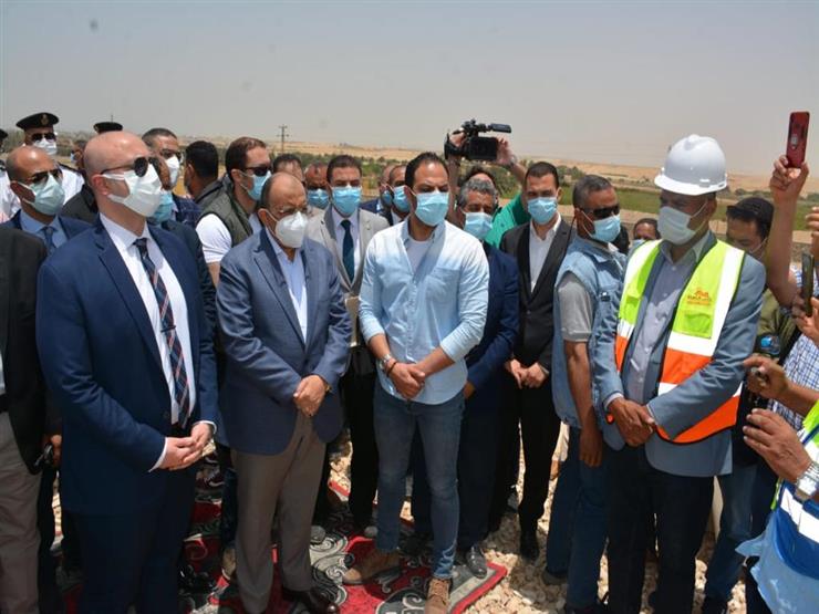 وزير التنمية المحلية يتفقد عددا من المشروعات الجارية بمحافظة بني سويف (فيديو) وزير التنمية المحلية يتفقد عددا من المشروعات الجارية بمحافظة بني سويف (فيديو)