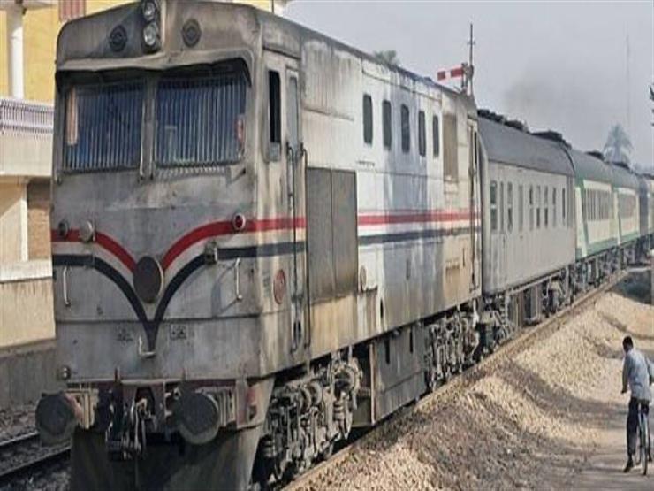 مصدر بـ"النقل" يكشف تفاصيل الفيديو الفاضح في قطار "القاهرة - أسوان" مصدر بـ"النقل" يكشف تفاصيل الفيديو الفاضح في قطار "القاهرة - أسوان"