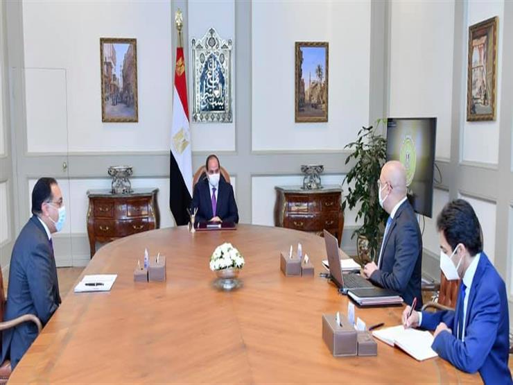 السيسي يوجّه بتوفير كافة الخدمات اللازمة في كل المجتمعات العمرانية الجديدة السيسي يوجّه بتوفير كافة الخدمات اللازمة في كل المجتمعات العمرانية الجديدة