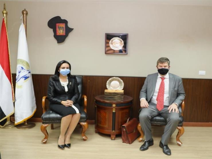 مايا مرسي لسفير بلجيكا: المرأة المصرية تعيش عصرها الذهبي في عهد الرئيس السيسي مايا مرسي لسفير بلجيكا: المرأة المصرية تعيش عصرها الذهبي في عهد الرئيس السيسي